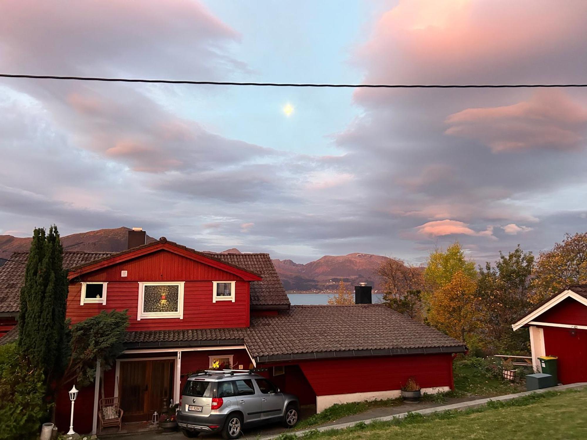 Line Pa Hauane1 Bed and Breakfast Volda Buitenkant foto